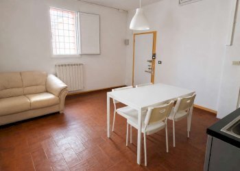 soggiorno - Bilocale vicolo Malgrado, 1, Bologna (zona Centro Storico) - foto 5