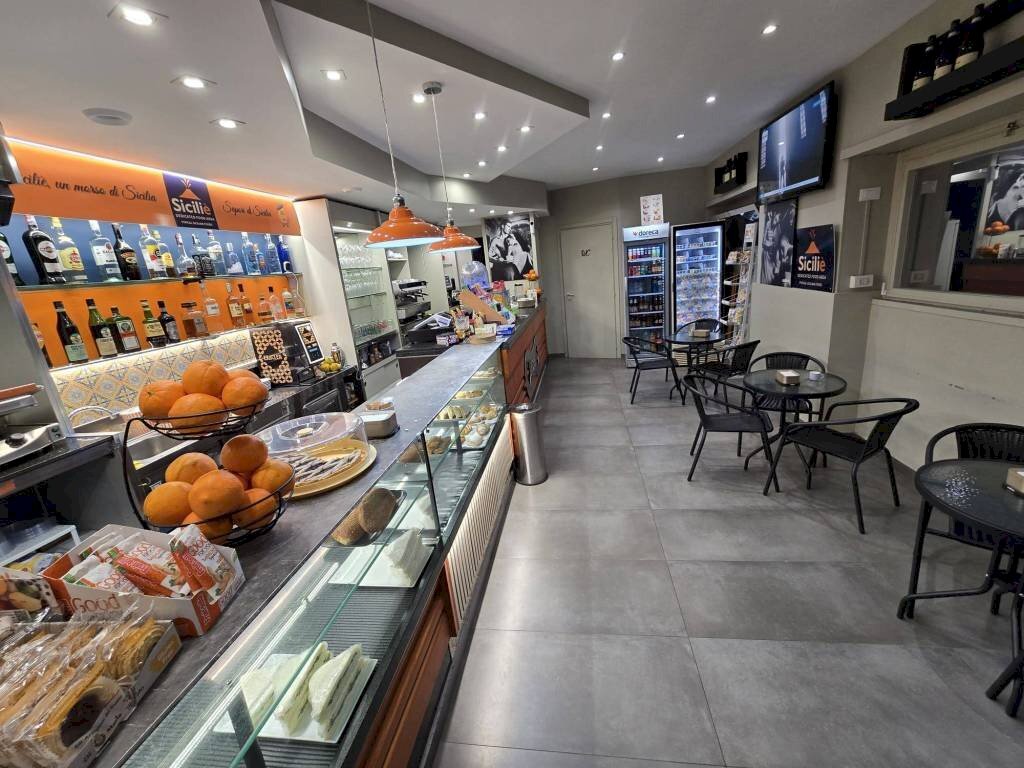 Interno non residenziale - Bar Tavola Calda - Fredda via Alfredo Catalani, Roma - foto 2