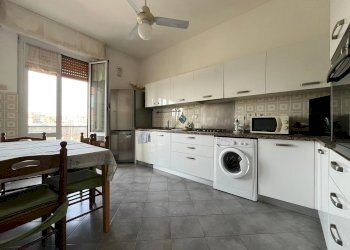 Cucina - Appartamento Via Privata Gastaldi, Chiavari - foto 4