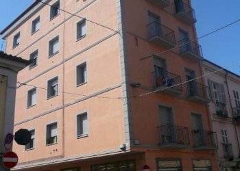 Bilocale via Gioacchino Rossini, Asti - foto 1