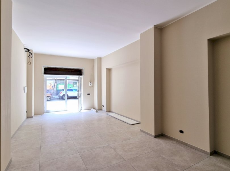 Locale Commerciale Mondragone - foto 2