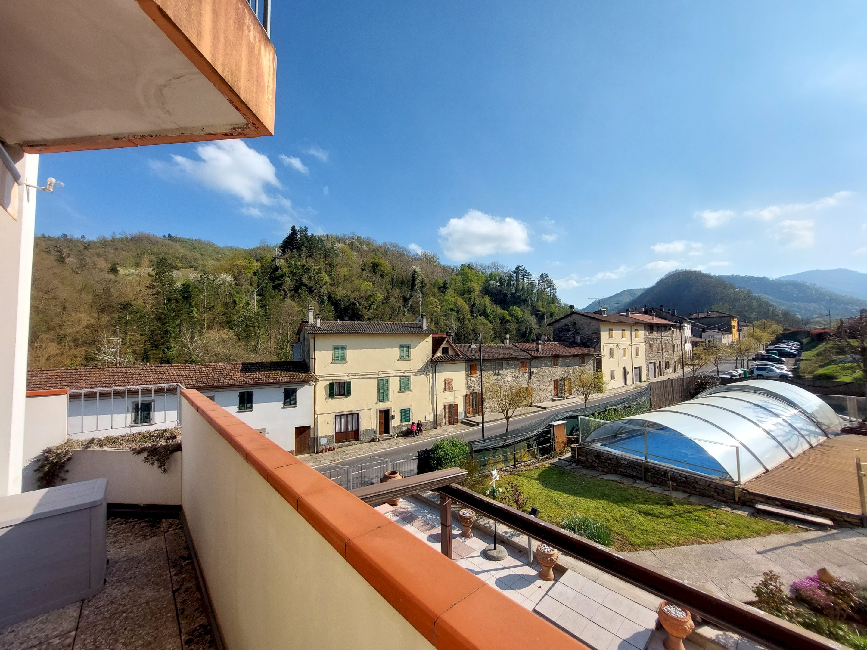 vista terrazzo - Trilocale via Quadalto, 57, Palazzuolo sul Senio - foto 2