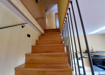 scala interna - Trilocale via Quadalto, 57, Palazzuolo sul Senio - foto 8