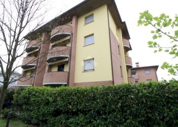 Trilocale Via aosta, Casalgrande - foto 1