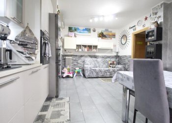 Trilocale Via aosta, Casalgrande - foto 9