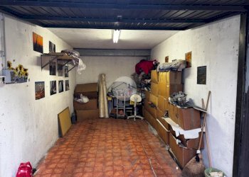 Box Corso F.lli Cervi, Grugliasco - foto 1