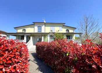 Trilocale Via Carlo Brizzolara, Noceto - foto 1