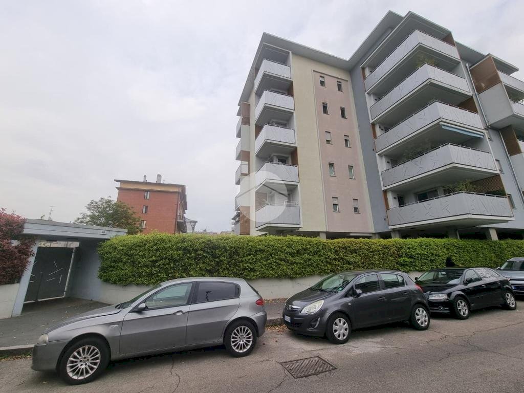 Box Via Diego Guicciardi, Milano (zona Maciachini) - foto 1