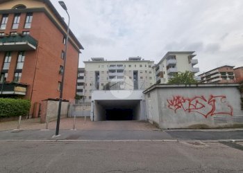 Box Via Diego Guicciardi, Milano (zona Maciachini) - foto 10