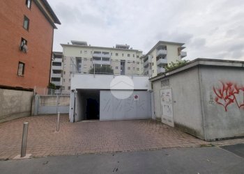 Box Via Diego Guicciardi, Milano (zona Maciachini) - foto 17