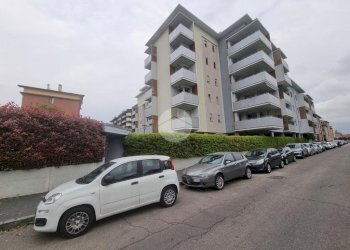 Box Via Diego Guicciardi, Milano (zona Maciachini) - foto 18