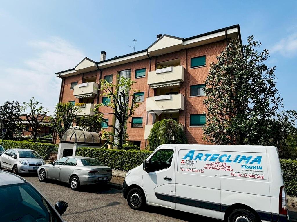 Three-room apartment Via Zara, Rho - photo 2