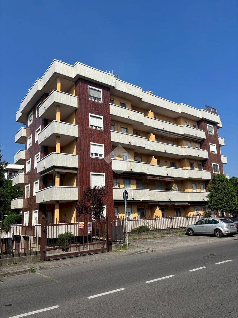 Trilocale Via Tommaso Grossi, Rho - foto 1