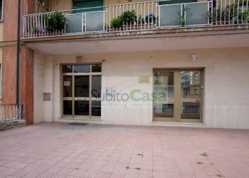 Foto 35 - Trilocale Via Silvinio Olivieri
 
111, Chieti - foto 35