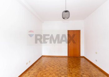 Camera matrimoniale - Trilocale Via Manzoni
 
1, Settimo Milanese - foto 15