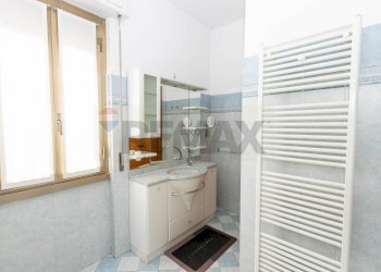 Bagno - Trilocale Via Manzoni
 
1, Settimo Milanese - foto 18