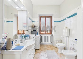 Bagno - Casa indipendente FRAZIONE BOTTAROLO
 
4, Barbianello - foto 13