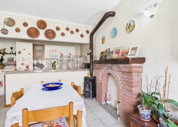 Sala da pranzo - Casa indipendente FRAZIONE BOTTAROLO
 
4, Barbianello - foto 19