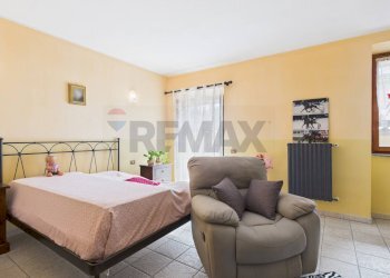 Camera / Soggiorno - Casa indipendente FRAZIONE BOTTAROLO
 
4, Barbianello - foto 22