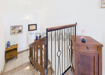 Pianerottolo - Casa indipendente FRAZIONE BOTTAROLO
 
4, Barbianello - foto 27