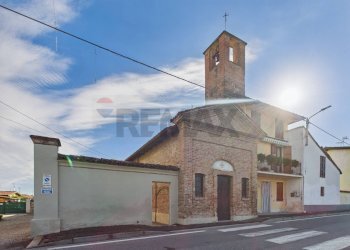 Chiesa e ingresso cortile - Casa indipendente FRAZIONE BOTTAROLO
 
4, Barbianello - foto 42