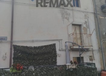 Edificio all\'aperto - Casa indipendente Piazza Guglielmo Marconi
 
1/3/5, Raddusa - foto 4