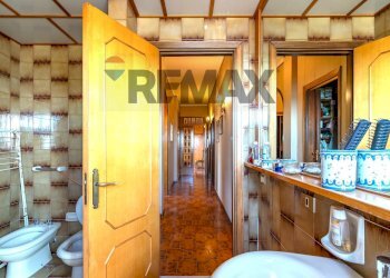 Bagno 1 - Appartamento Via Archimede
 
5, Caltagirone - foto 32