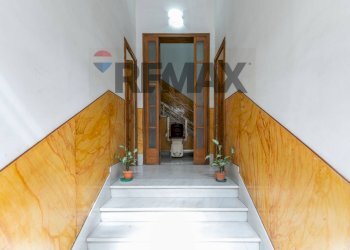 Scale - Appartamento Via Piave
 
183, Lentini - foto 1