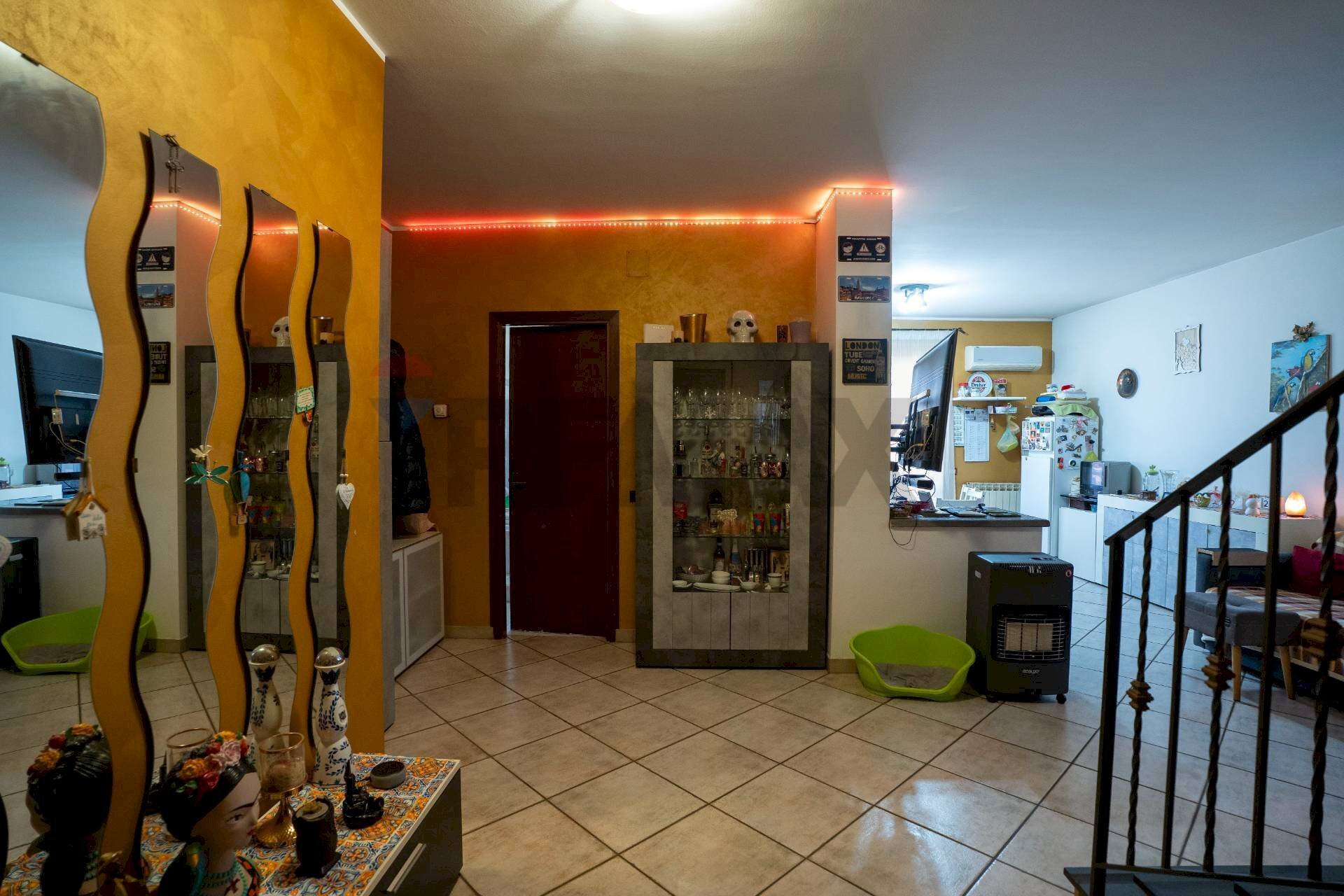 Hall / corridoio - Appartamento Via Etnea
 
334, Mascalucia - foto 1