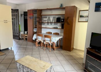 Sala da pranzo - Bilocale Via dei Maceratoi
 
30, Acireale - foto 3