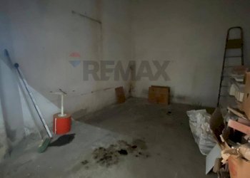 Stanza vuota - Box Via XXI Aprile
 
47, Aci Castello - foto 7