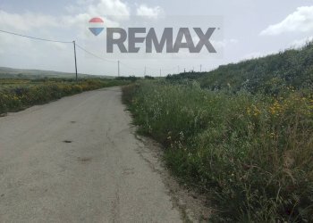 Vista dell\'acqua - Terreno agricolo SP 102ii
 
snc, Castel di Iudica - foto 5