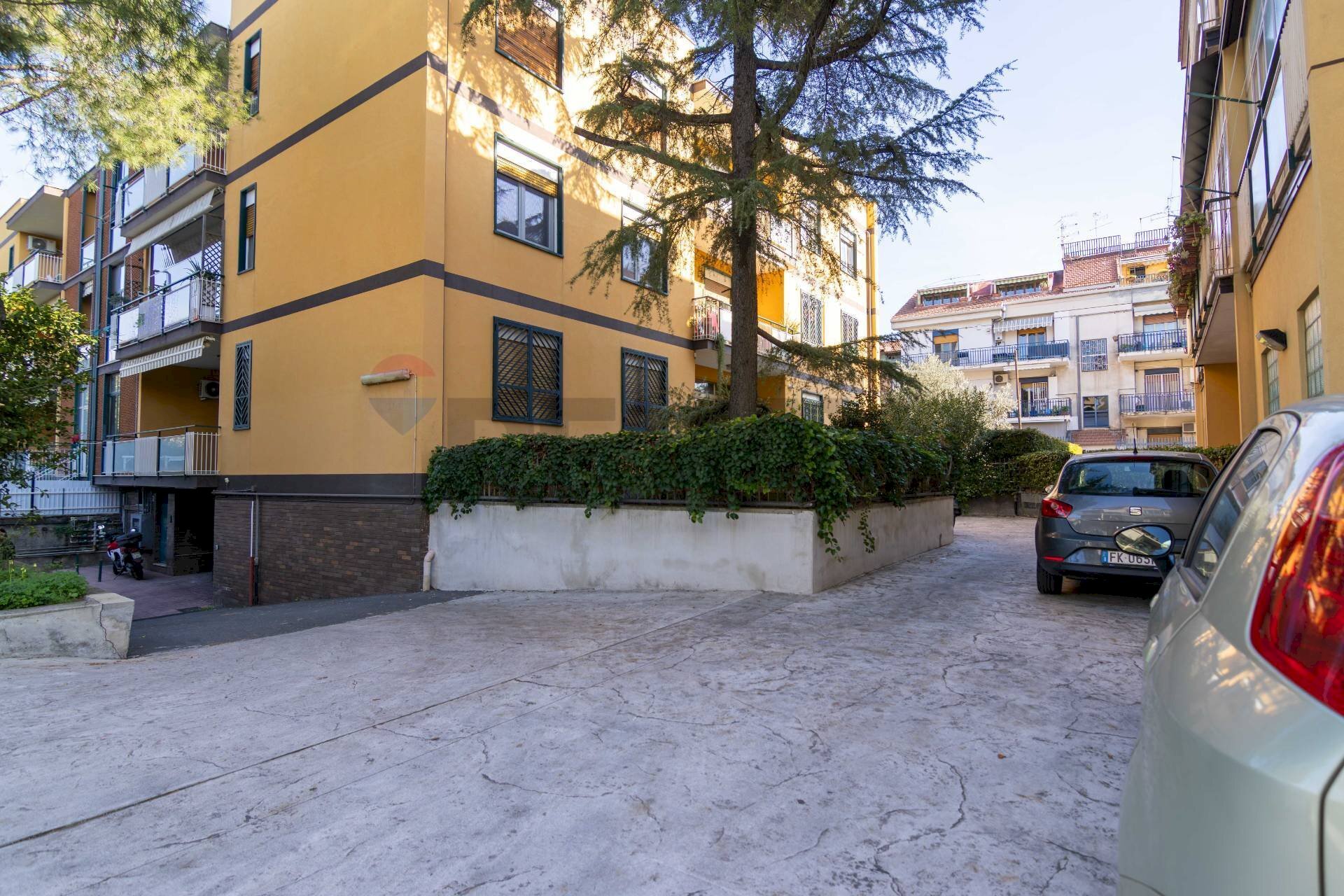 Edificio all\'aperto - Appartamento Via Umberto
 
5, Sant'Agata Li Battiati - foto 1