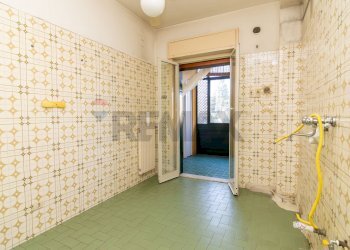 Stanza vuota - Appartamento Via Umberto
 
5, Sant'Agata Li Battiati - foto 30