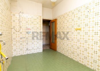 Stanza vuota - Appartamento Via Umberto
 
5, Sant'Agata Li Battiati - foto 31