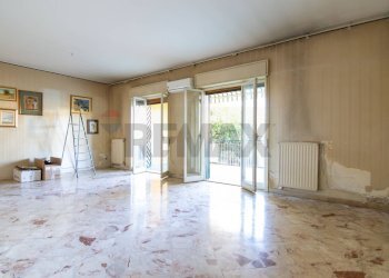 Stanza vuota - Appartamento Via Umberto
 
5, Sant'Agata Li Battiati - foto 47