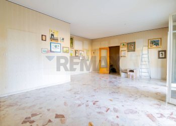 Stanza vuota - Appartamento Via Umberto
 
5, Sant'Agata Li Battiati - foto 48