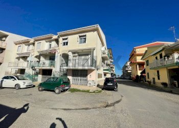 Edificio all\'aperto - Casa indipendente via ettore majorana, Corigliano-Rossano - foto 3