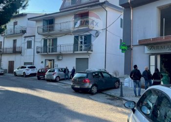 Edificio all\'aperto - Appartamento Acri - foto 2