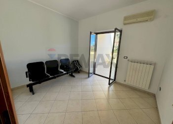 Stanza vuota - Ufficio VIA SANTO STEFANO SN
 
SN, Corigliano-Rossano - foto 2