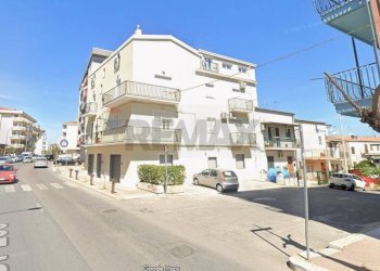 Edificio all\'aperto - Locale Commerciale via fontanelle
 
14, Corigliano-Rossano - foto 2