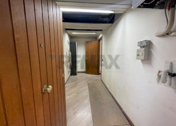 Hall / corridoio - Locale Commerciale via fontanelle
 
14, Corigliano-Rossano - foto 18