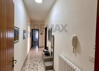 Hall / corridoio - Three-room apartment Via Nazionale
 
174, Corigliano-Rossano - photo 2