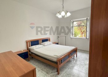 Camera / camera da letto - Casa semi indipendente Via Pietro de Franco
 
134, Villapiana - foto 8