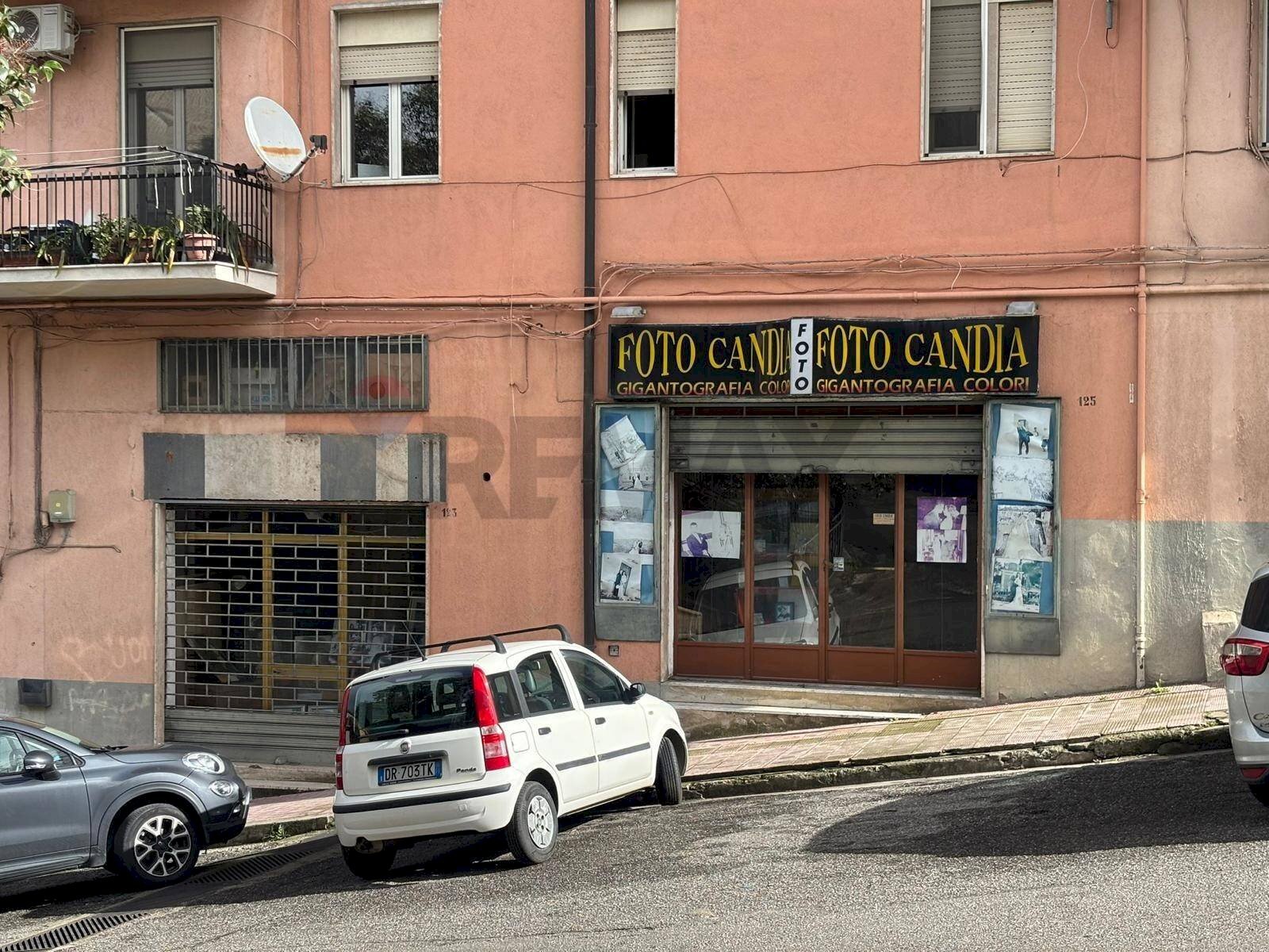 Edificio all\'aperto - Locale Commerciale via ospizio
 
123-125, Corigliano-Rossano - foto 2