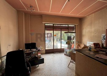 Sala da pranzo - Locale Commerciale via ospizio
 
123-125, Corigliano-Rossano - foto 5
