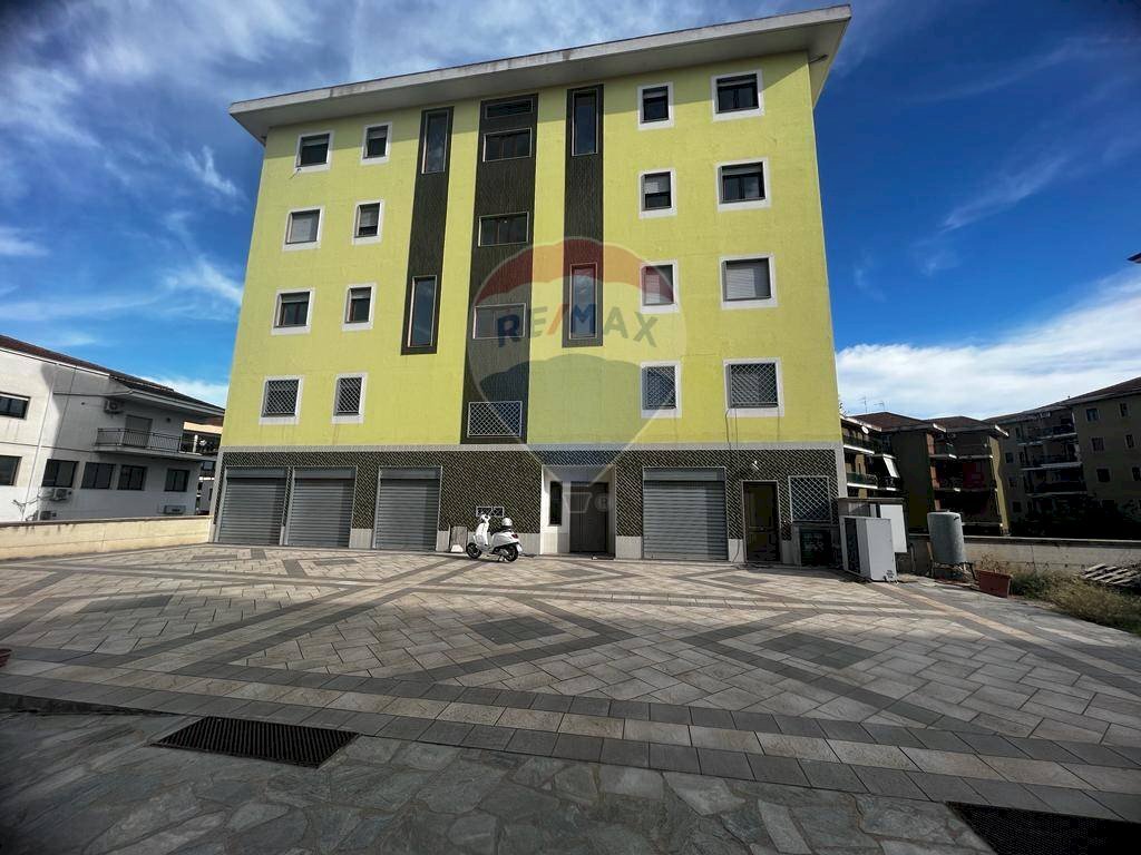 Edificio all\'aperto - Villa Bifamiliare VIA ALCIDE DE GASPERI SNC, Corigliano-Rossano - foto 1