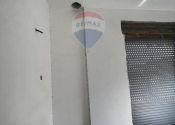 Stanza vuota - Villa Bifamiliare VIA ALCIDE DE GASPERI SNC, Corigliano-Rossano - foto 7