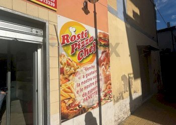Edificio all\'aperto - Attività Commerciale viale salerno
 
44, Corigliano-Rossano - foto 3
