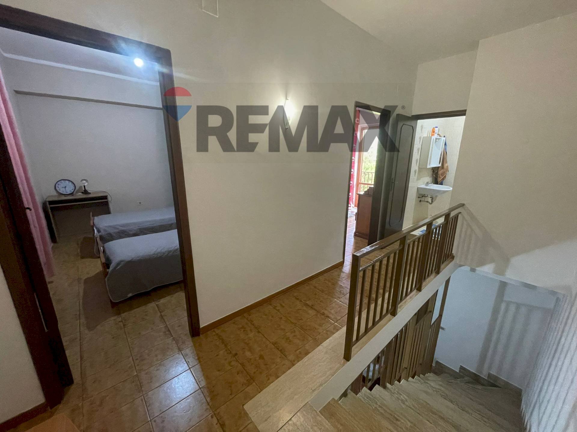 Scale - Casa indipendente Via Monte Bianco
 
19, Corigliano-Rossano - foto 3